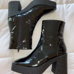 NWOT UO Black boots